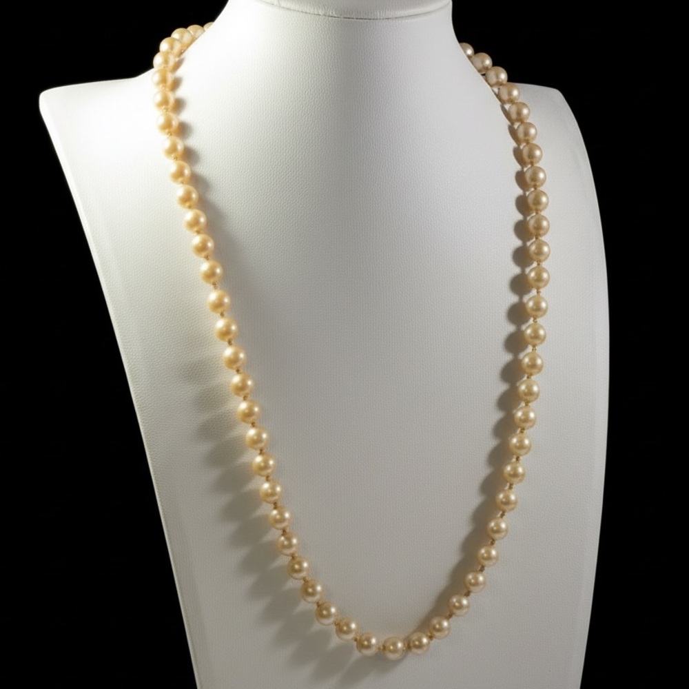 Vintage Glass Pearl Necklace Cream Faux Pearls Gold Tone Clasp Classic Strand